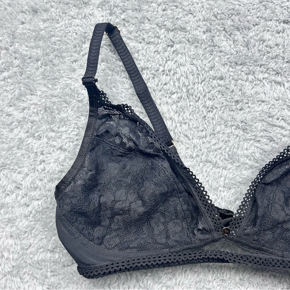 Chantelle SPIRIT 11A8 Black Lace Wirefree Bra with J-Hook Back Sz  M - Picture 4 of 16